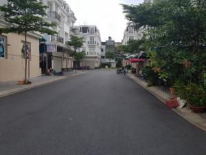 Bán gấp 3 lô đất liền kế gần chợ hòa bình gần bệnh viện nhiệt đới đường 16m