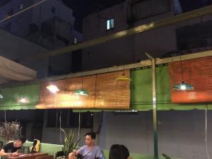 Thanh lý bạt che mưa dùng cho sân thượng, mái hiên