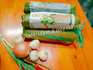 Chả lụa nhà làm tại cơ sở Nhật Chiến
