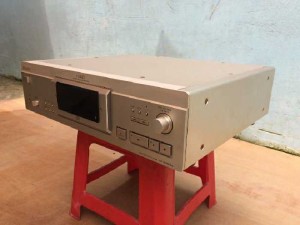 CD sony XA50ES, 18w , 2 tăng phô