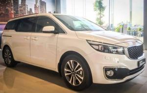 KIA Sedona 2018, giảm giá sốc, tặng BHVC