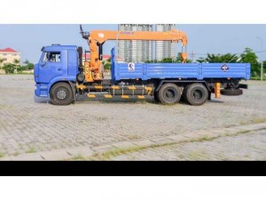 xe tải gắn cẩu...