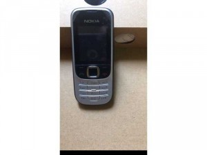 Nokia 2330c hàng chính hãng cỡ camera sau lưng