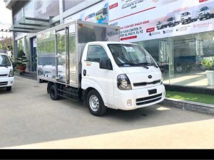 Xe tải kia 1.9 tan k200 mang phong cách mạnh mẽ, cứng cáp, xe có nét giống dòng xe tải kia bongo III nhập khẩu nguyên chiếc trước đây.