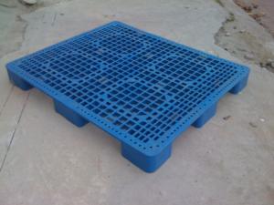 Pallet nhựa