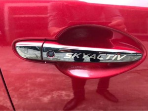 Ốp tay nắm, chén cửa Titan cho Mazda Cx5 2018