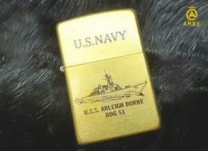 Zippo khắc axit tàu chiến Arleigh Burke Z217
