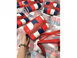 Túi ngắn dây kéo trước