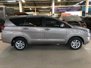 Innova 2.0E 2017, màu đồng, xe cá nhân