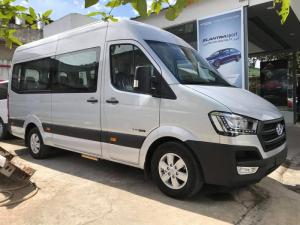 Hyundai Solati 16 chỗ màu bạc