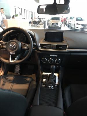 Mazda 3 (Bạc 38P) - Đủ Màu Giao Ngay