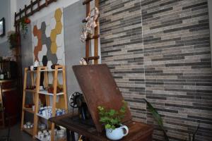 Gạch Giả Đá Ốp Hàng Rào