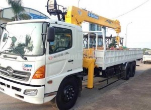 Xe tải Hino FL gắn cẩu Soosan 10 tấn, trả trước 200 triệu giao luôn xe