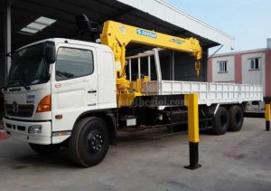 Giá xe tải Hino FL gắn cẩu Soosan 10 tấn, trả trước 200 triệu giao luôn xe - Gọi 0907043398 (Mr Tú 24/24)