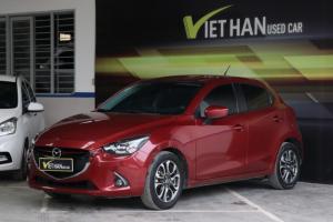 Bán Mazda 2 Hacthback 1.5AT màu đỏ số tự động 5 cửa sản xuất T2/2018