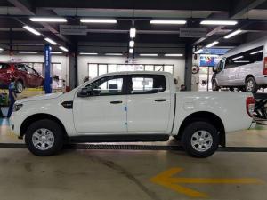 Khuyến mãi lớn mua xe Ford Ranger XLS 2.0L AT - Tặng phụ kiện, giảm giá tiền mặt , có xe giao ngay trả trước 200 triệu tại Ford Gia Định - Gọi 0966877768 (MrHải 24/24)