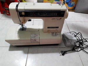 Máy may điện tử juki