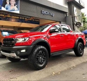 Ford Ranger Raptor 2019 màu đỏ, trả trước 300 triệu có xe giao ngay tại Ford Gia Định