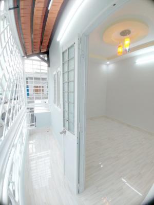 Bán nhà 7mX8.2m, 1L, 4PN, SHR 1 quyển, hẻm 30 HTP, Q7,