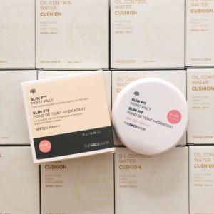 Phấn phủ nén SLIM FIT MOIST PACT SPF50+ PA+++