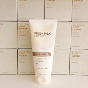 Kem Dưỡng Thể Làm Sáng Da DAEGWALLYEONG FRESH MILK CREAM