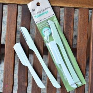 Dao cạo lông mày Daily Beauty Tools Folding Eyebrow Trimmer The Face Shop