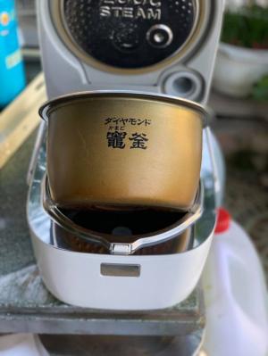 Nồi cơm Panasonic SR-SX102 (1LIT) ly nước (20O°C)