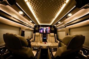 Ford Transit Limousine VIP 2019 trả trước 400 triệu giao luôn xe tại Ford Gia Định - Gọi ngay 0966877768 (Mr Hải 24/24)