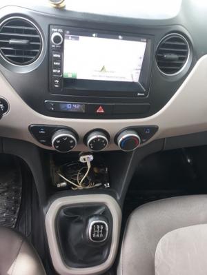 Bán Hyundai i10 sedan 2017, màu bạc, giá TL, hổ trợ góp
