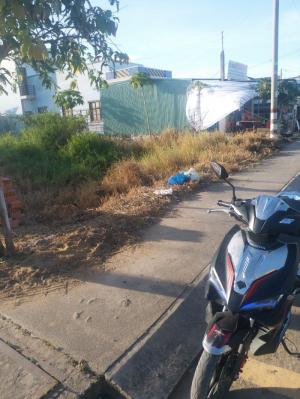 200 m2 đất thổ cư MT đường 835b