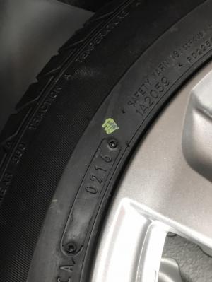 Bán xe Toyota Vios 1.5E CVT sản xuất 2016, màu nâu vàng, máy mới, hàng tuyển