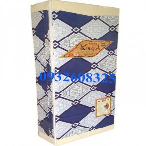 - Nệm có độ phẳng cao, nâng đỡ cơ thể, giúp sự tuần hoàn máu tốt, bảo đảm giấc ngủ ngon.Nệm bông ép có khả năng nâng đỡ cột sống, giảm đau lưng, mệt mỏi, đặc biệt tốt cho trẻ em đang trong quá trình phát triển xương và cơ thể.