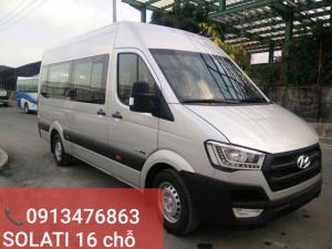 Hyundai 16 chỗ Solati màu xám bạc