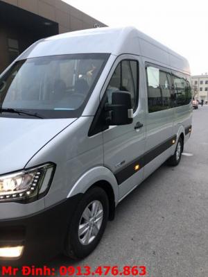 Hyundai 16 chỗ Solati màu xám bạc