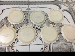 07 lót cốc hoa, Paris, Pháp, chất liệu nhựa cao cấp làm kiểu men rạn giả cổ, dùng trang trí nhà rất đẹp