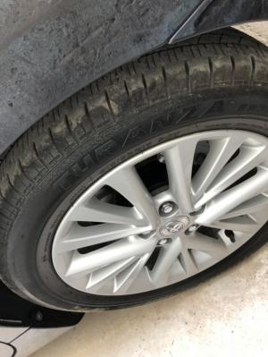 Bán xe Toyota Camry 2018 màu đen long lanh