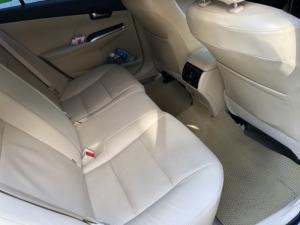Bán xe Toyota Camry 2018 màu đen long lanh