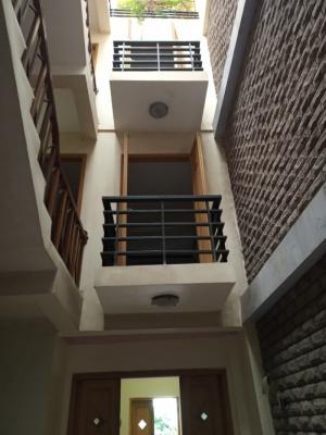 Gia đình cần bán nhanh nhà mặt phố TTTM Đông Anh