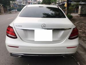 Mercedes E200 màu trắng/nâu sản xuất 12/2016, đăng ký 2017