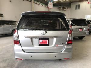 Bán xe Innova E sản xuất 2013 màu bạc, giảm ngay 20tr cho KH thiện chí mua