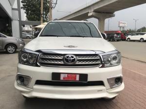 Bán xe Fortuner Sportivo sản xuất 2011 màu trắng, giảm ngay 30 tr cho KH thiện chí mua