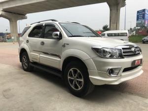 Bán xe Fortuner Sportivo sản xuất 2011 màu trắng, giảm ngay 30 tr cho KH thiện chí mua
