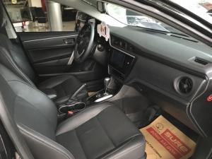 Bán xe Altis 2.0V Luxury sản xuất 2018 màu đen, siêu lướt 2.300 km, giảm ngay 30tr