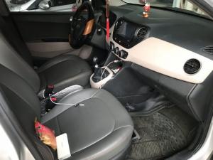 Bán I10 Sedan 1.2MT bản gia đình màu bạc số sàn sản xuất 2018 biển Sài Gòn