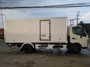 Xe Hino 3T5-Giá Xe Hino 3T5-Xe Hino 3T5 Trả góp Thùng Bảo Ôn 5 Mét