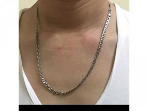 Vòng cổ nam, kiểu dáng đẹp, thời trang trẻ trung phù hợp mặc đồ công sở