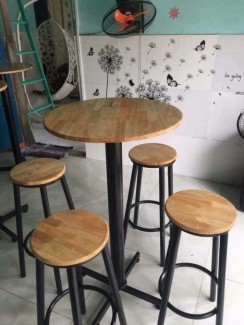 Bộ bàn ghế cho chub chân trụ cao