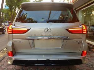 Bán xe Lexus LX 570S SuperSport đời 2018, màu vàng cát , nhập khẩu Trung Đông nguyên chiếc.