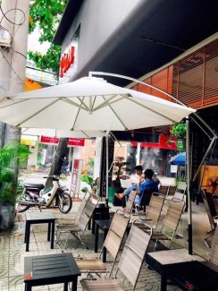 Dù lệch tâm màu trắng cho quán cafe