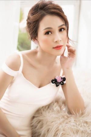 Đầm trễ vai đuôi cá phối lưới (DB2440)